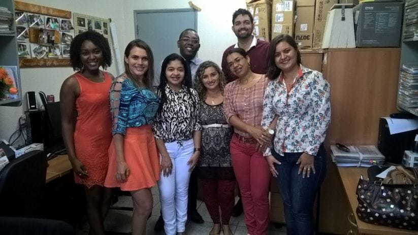 Pedro Davi com os servidores da comarca de Zé Doca.