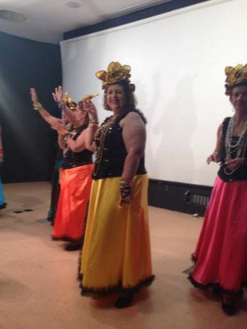 Dona Núbia durante o I Encontro de Dança da 3ª idade, realizado em 2013 no auditório do jornal O Imparcial. Arquivo Pessoal