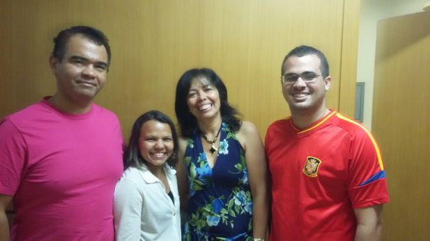 O presidente do Sindjus, Aníbal Lins com a diretora de Patrimônio, Janira Ferreira, a servidora Élida Sousa e o jornalista Diego Emir
