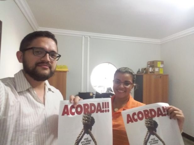 Servidora Natália do 14° Juizado Especial, também repudia a PEC 241