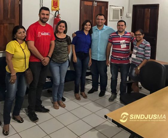 Servidores da Comarca de Paulo Ramos reunidos para Assembleia Geral Regional do Sindjus-MA