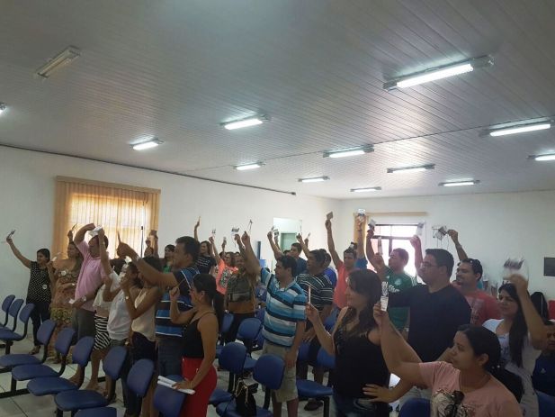 Todos os servidores presentes ratificaram as alterações estatutárias do SINDJUS-MA.