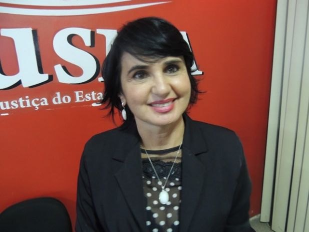 Bernadeth Rodrigues, do SINDAECEMA.