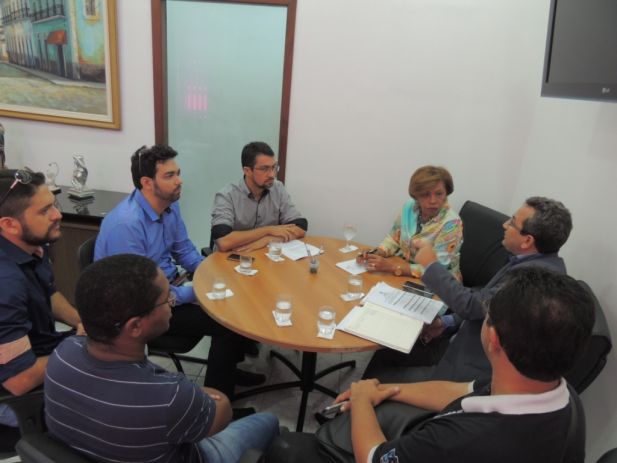 Direitores do SINDJUS-MA estiveram reunidos com a vice-presidente do TJ/MA desembargadora Anildes Cruz.