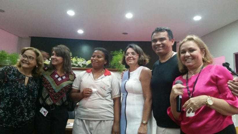 Presidente do Sindjus Anibal Lins, participa de festa em comemoração ao dia das mães com servidoras do TJMA