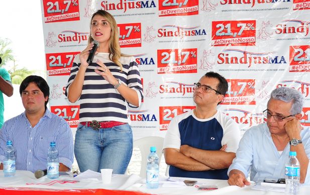 Deputada Andrea Murad (PMDB).