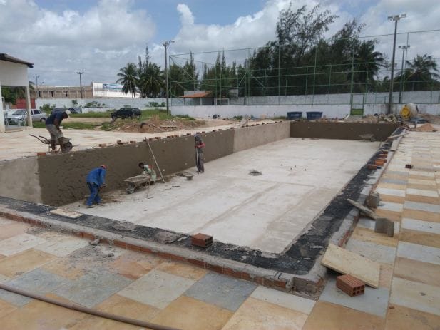 Obra da piscina está avançada