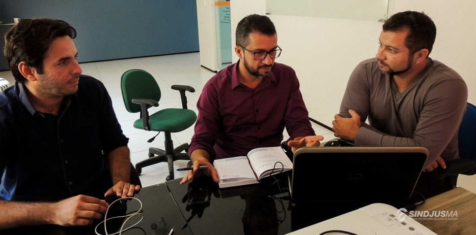 O diretor de Conênios do Sindjus-MA, Jair Flávio; o secretário-geral do Sindicato, Márcio Luís Andrade de Souza; e o analista de sistemas, Marcelo Matos