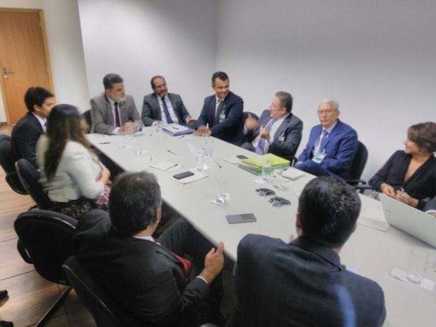 Audiência de conciliação entre o Sindjus-MA e o TJMA sobre percentual de cargos comissionados destinados a servidores de carreira. A audiência ocorreu em março, no CNJ