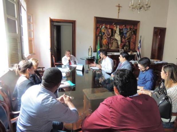 A possibilidade de remanejamento foi tratada com presidente do TJMA, Cleones Cunha, em reunião no último dia 09.