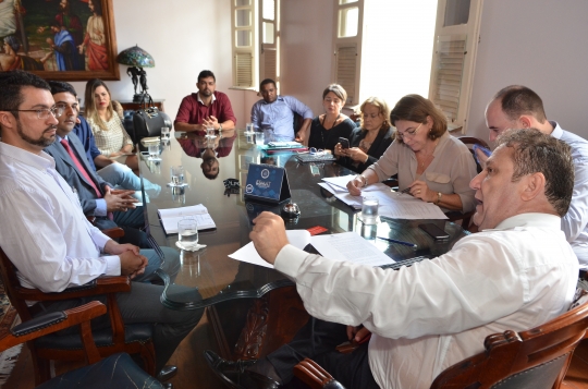 Durante reunião com o TJ-MA na última segunda-feira (9), o SINDJUS-MA deixou claro que não aceitará, que o turno único diminua os salários dos servidores.